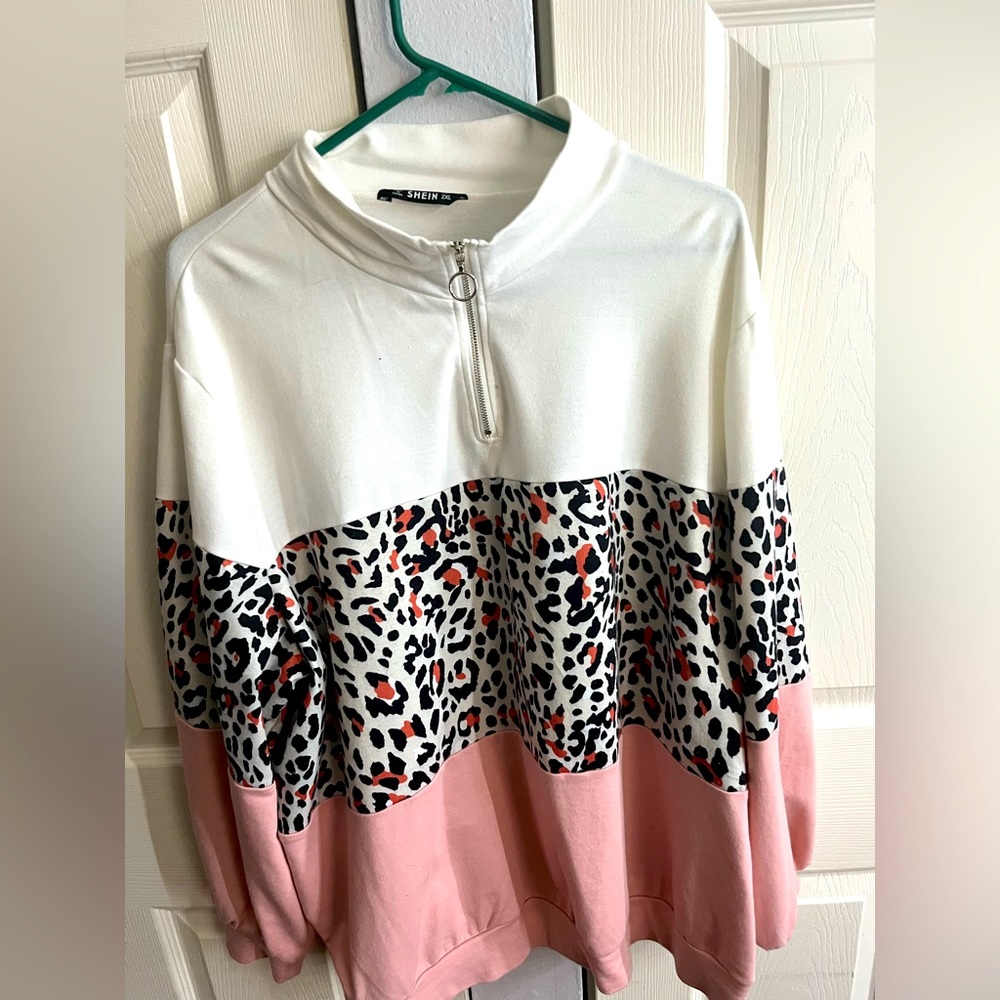 Lightweight cheetah print pullover